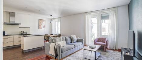 Fernseher, Stereoanlage