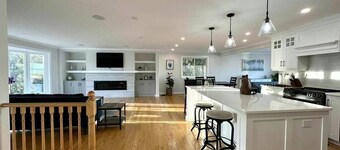 Cozy cottage on Rice Lake. Four seasonal, pet friendly 