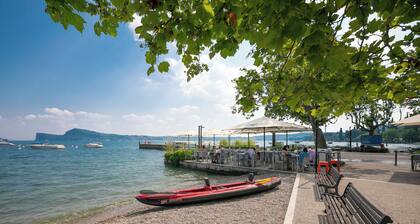 Villa Ulivi private Pool & Lake View, San Felice del Benaco, Italy