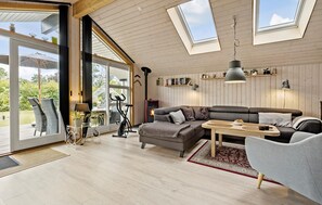 Smart TV, fireplace - 2 bedroom gorgeous home in Grevinge (Grevinge)