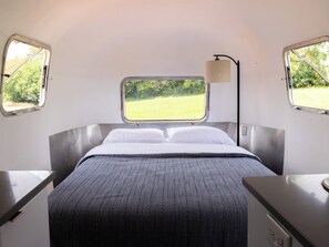 1 habitación y ropa de cama