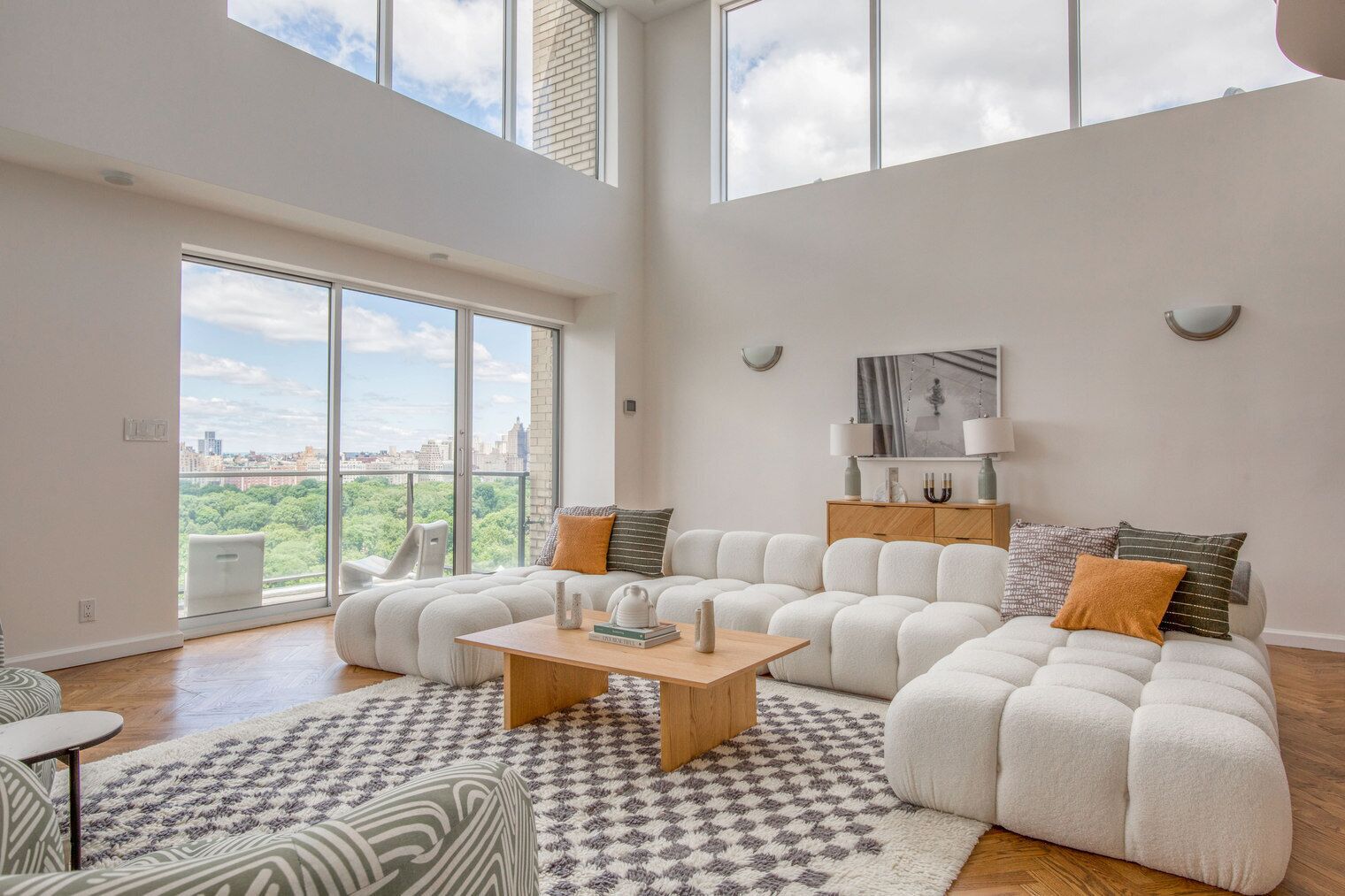 TV, fireplace, stereo