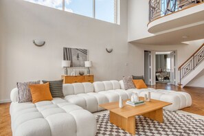 TV, fireplace, stereo