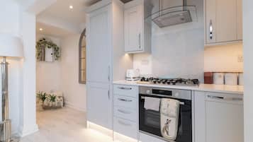 Apartment | Private kitchen | Fridge, oven, dishwasher, toaster