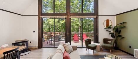 Fernseher, Kamin, Arbeitsbereiche