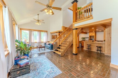 Creekside Hideaway -Oak Bay, NB