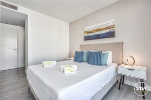 Room - Luxor | Terrace - pool - gym (Mijas)