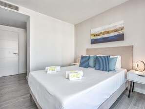 Room - Luxor | Terrace - pool - gym (Mijas)