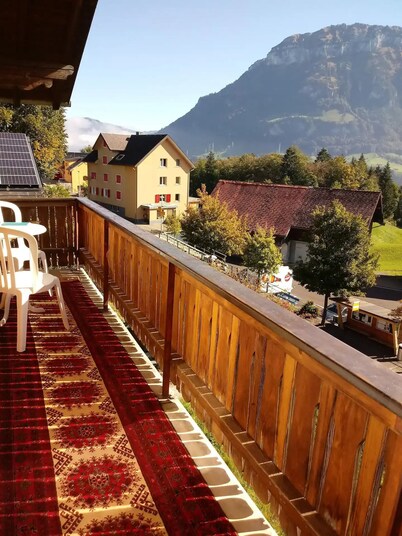 Quaint 2-bedroom condo in Seelisberg with stunning views