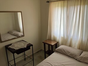 3 chambres, fer et planche Ă repasser, Wi-Fi, draps fournis
