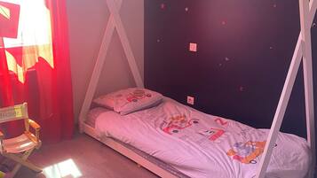 4 chambres, fer et planche Ă repasser, Wi-Fi, draps fournis