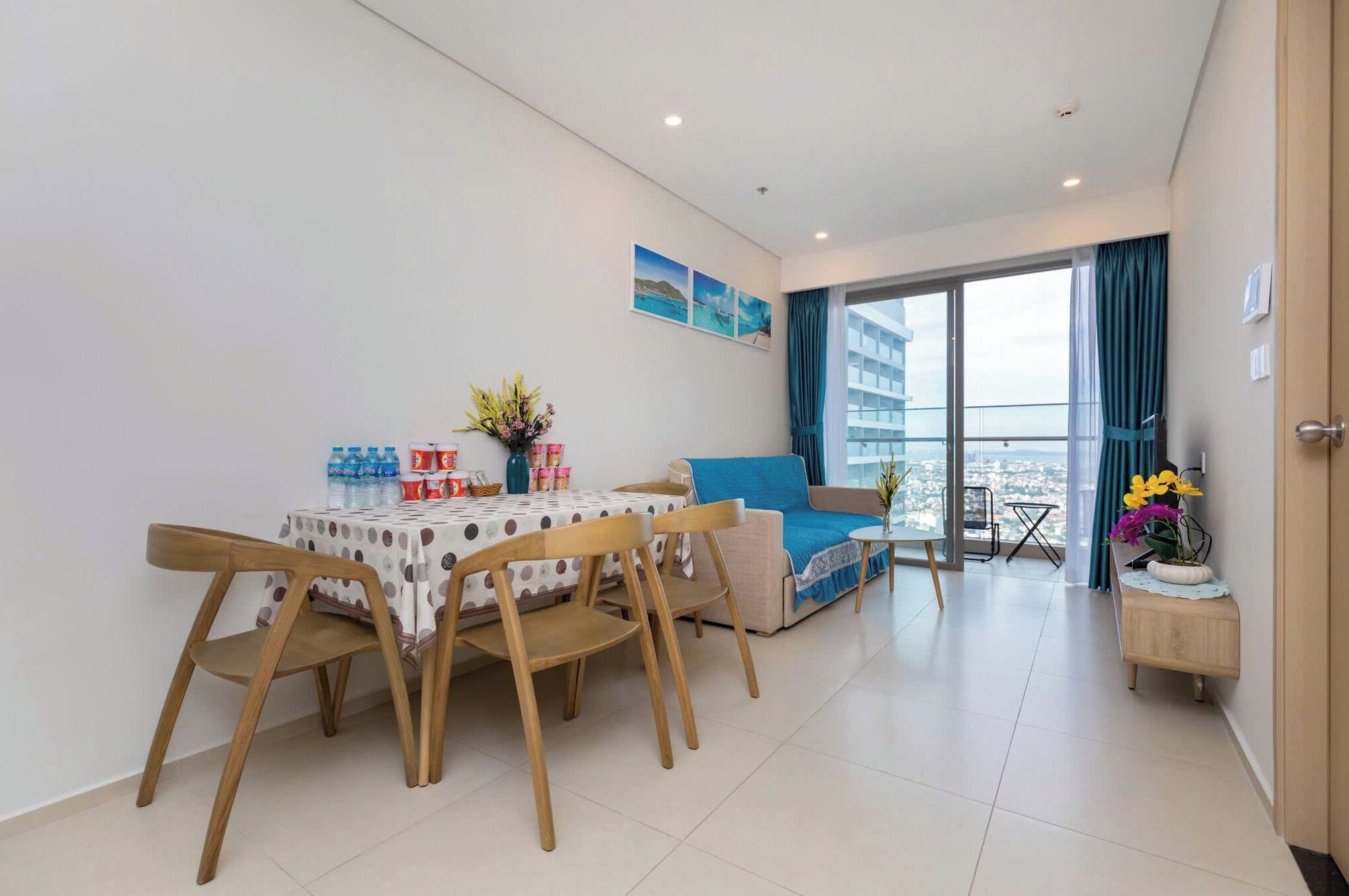 Apartment, 2 Bedrooms, Garden View | Minibar, individually decorated, individually furnished, desk