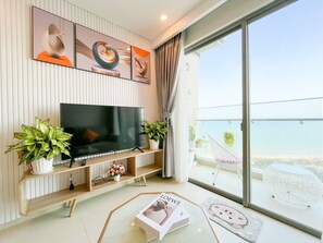 Apartment, 3 Bedrooms | Minibar, individually decorated, individually furnished, desk - Erica house- Can ho the song Vung Tau (Ho Chi Minh City)