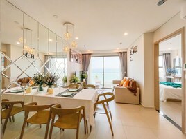 Apartment, 3 Bedrooms | Minibar, individually decorated, individually furnished, desk