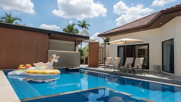 Kolam renang terbuka