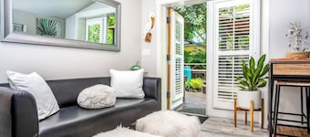 Honeymoon Banyan Suite near Higgs Beach