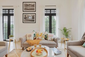 Apartment | 3 bedrooms - Lux Living - 3BR Duplex Apt in Goa s Beverly Hills (Assagao)