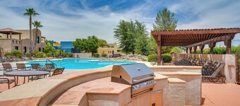 Tubac Adobe Townhome: Shop, Golf, Explore & More!
