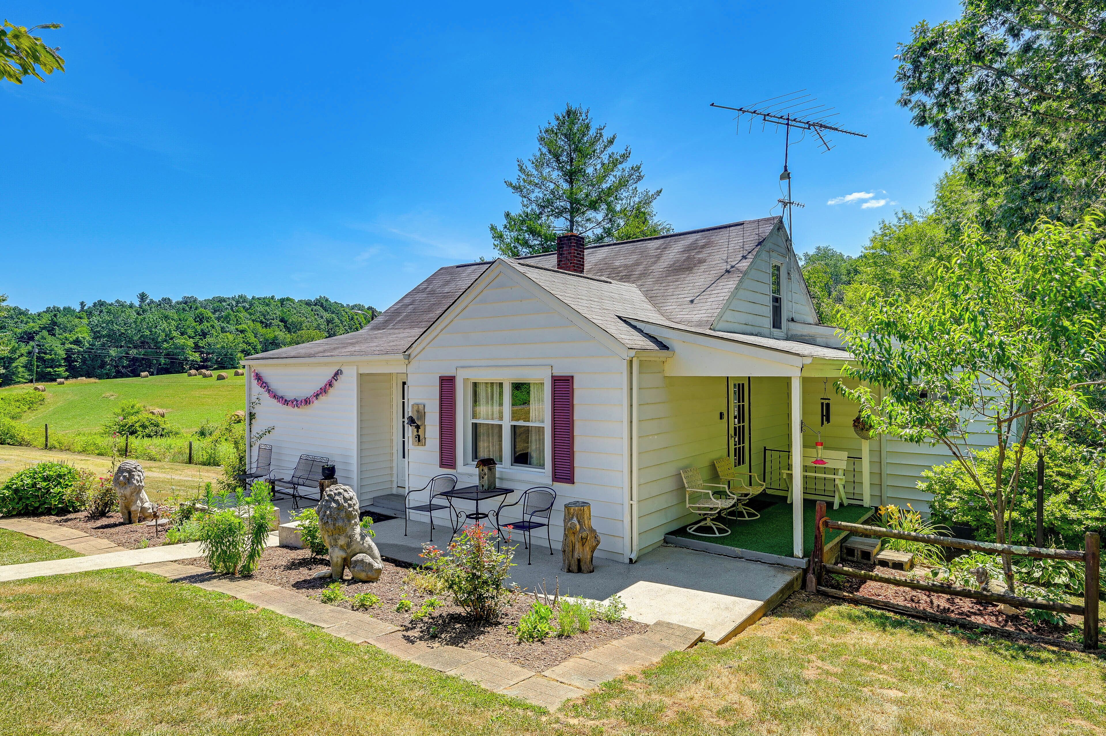 Fancy Gap Vacation Rental | 4BR | 1BA | 1,450 Sq Ft | Stairs Required