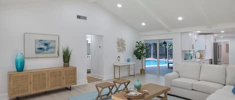 TV, fireplace, offices