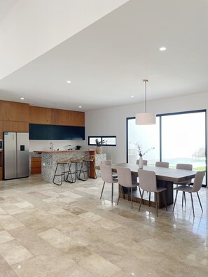 Dining - Casa Arennas, Amplitud y Confort con Piscina (Mérida)