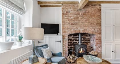 The Nook with Hot Tub