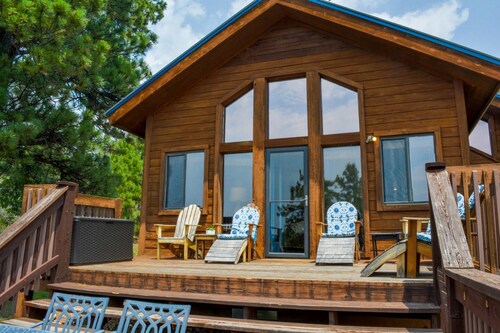 Secluded Cabin w/ Gorgeous Views, Wildlife, Deck, Near Amenities