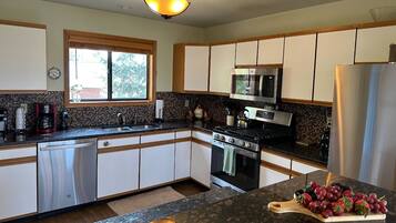 Fridge, microwave, dishwasher, coffee/tea maker