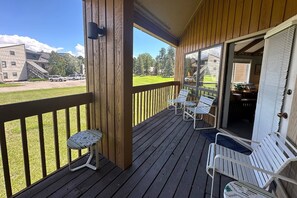 Unclassified image, 5 of 48, button