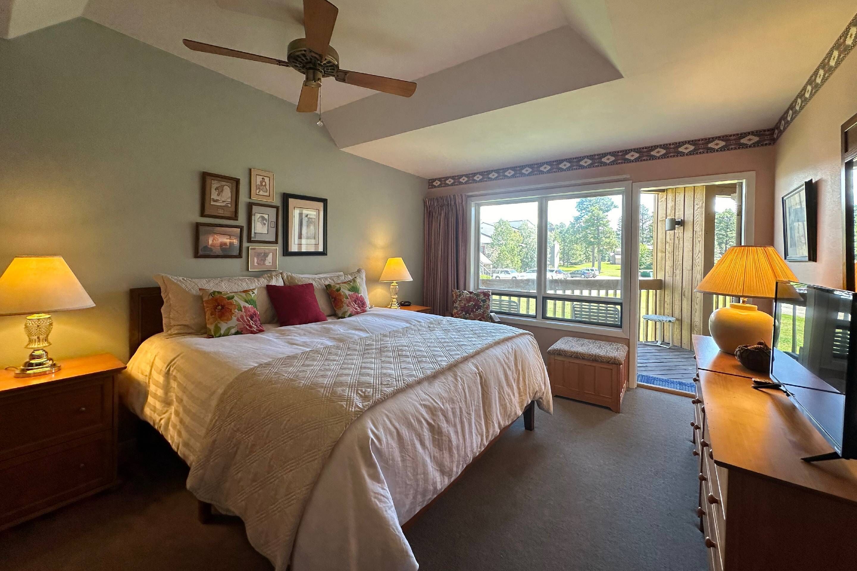 1 bedroom, travel crib, free WiFi, bed sheets