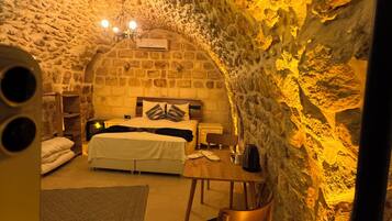 Kamar Klasik | Brankas, tirai kedap cahaya, kedap suara, dan Wi-Fi gratis