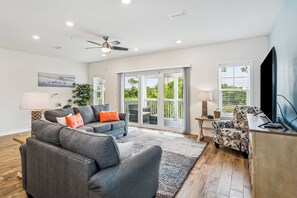 Smart TV, DVD player