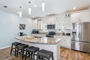 Fridge, microwave, oven, stovetop - New Listing!|Private Beach Club|Two pools|Free Rounds of Golf|Free Community Shuttle (Pensacola)