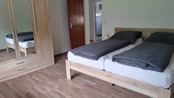 3 habitaciones, tabla de planchar con plancha y wifi gratis