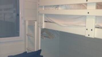 2 chambres, fer et planche Ă repasser