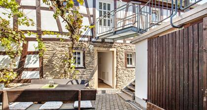 Apartamento 'Wohnung 1' con vistas a la montaña, jardín compartido y Wi-Fi