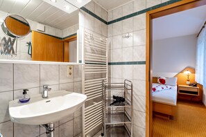 2 Schlafzimmer, kostenloses WLAN, Bettwäsche