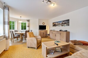 Télévision, chaîne hi-fi