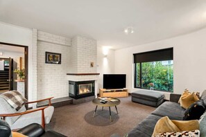 تلفزيون، مدفأة