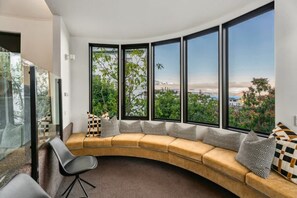 Smart TV, fireplace, offices