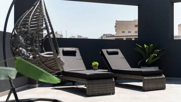 Deluxe Apartment, 1 Bedroom, Jetted Tub, City View | Terrace/patio