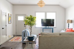 Télévision, cheminée