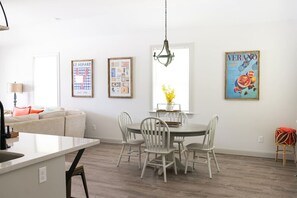Dining - Brand new build, fun and stylish (Bryan)