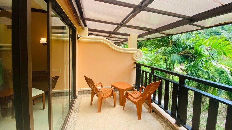 Apartel at Lanta Resort