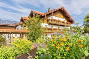 Exterior - Vacation apartment Lindenblick 42 sqm for max. 2 persons (Obing)