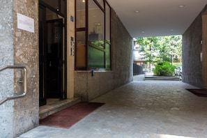 Majoituspaikan sisäänkäynti