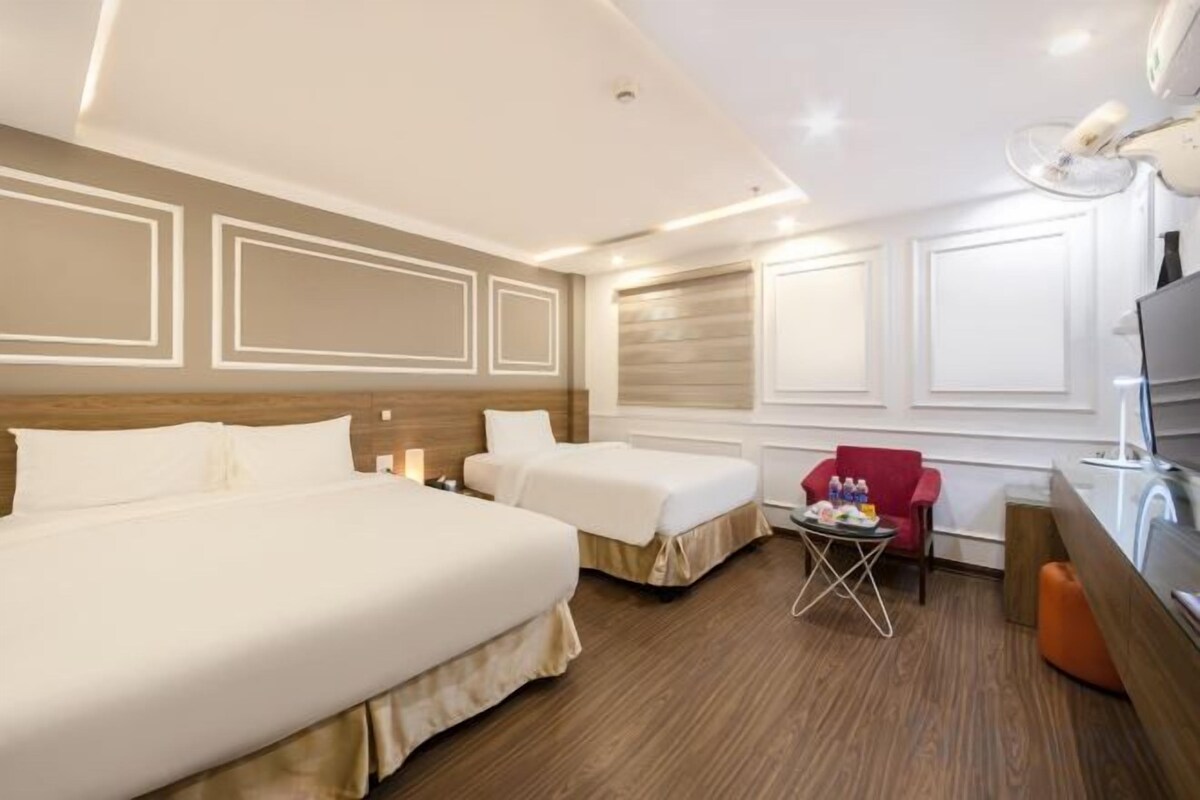 Minibar, két bảo mật tại phòng, màn/rèm cản sáng 