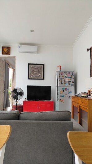 Smart TV, stereo