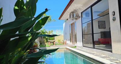 Charming 2-bedroom villa in enjoyable Buleleng with Private Pool for Long Stay