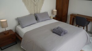 2 quartos, escrivaninha, ferros/tábuas de passar roupa, Wi-Fi